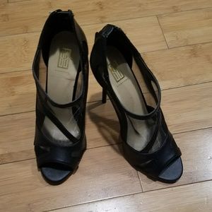 Signature Black Pumps Size 9